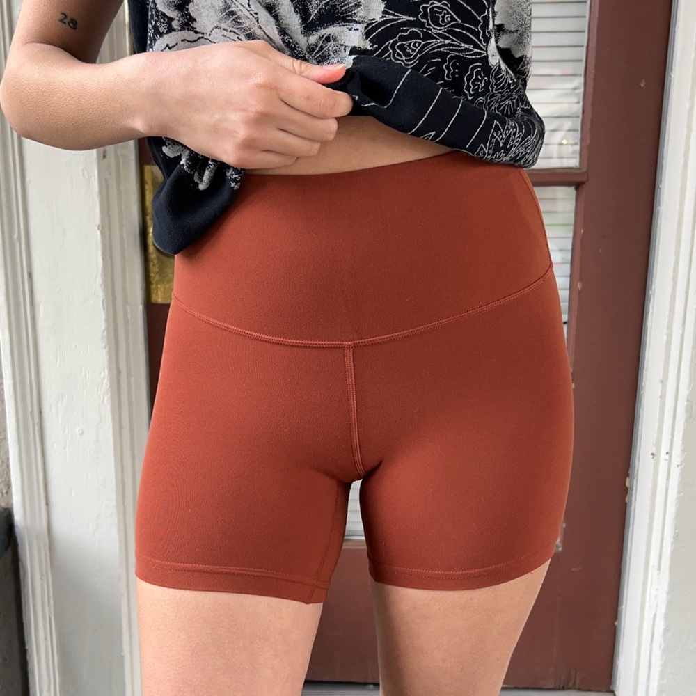 SOLD lululemon align short 4”